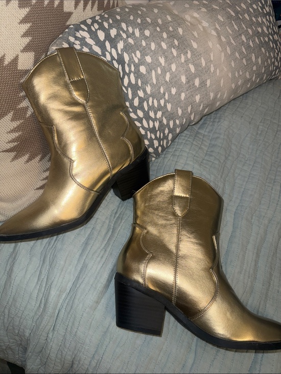 BAMBOO Shoes - Metallic Gold Cowgirl Ankle Boots